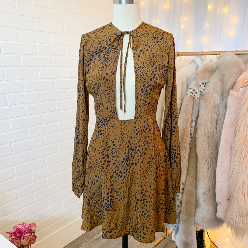 Cheetah Keyhole Longsleeve Dress
